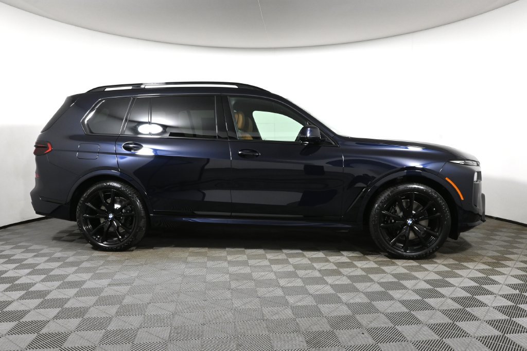 Used 2027 BMW X7 xDrive40i w/ M Sport Package AWD/4WD image 8
