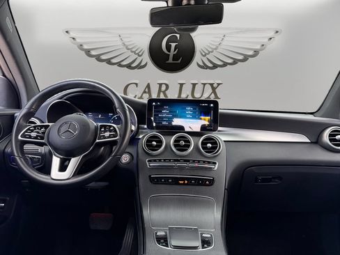 Used 2020 Mercedes-Benz GLC 300 image 11