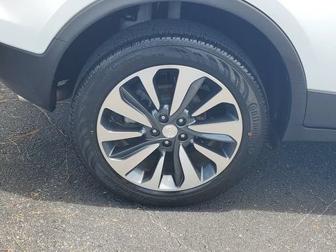 Certified 2021 Buick Encore Preferred w/ Safety Package II AWD/4WD image 7