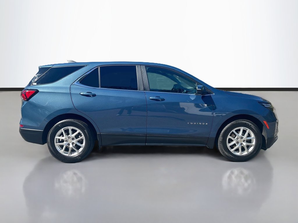 Used 2024 Chevrolet Equinox LT FWD image 2