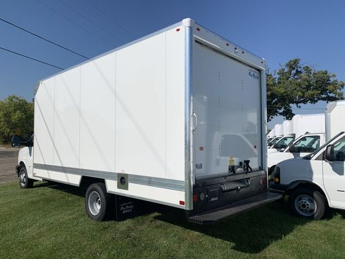 New 2025 GMC Savana 3500 Extended w/ Power Convenience Package RWD image 37