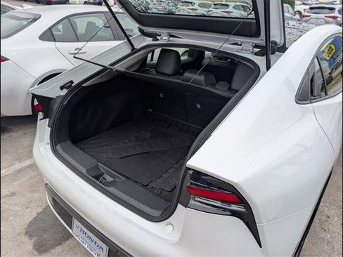 Used 2024 Toyota Prius XLE image 19