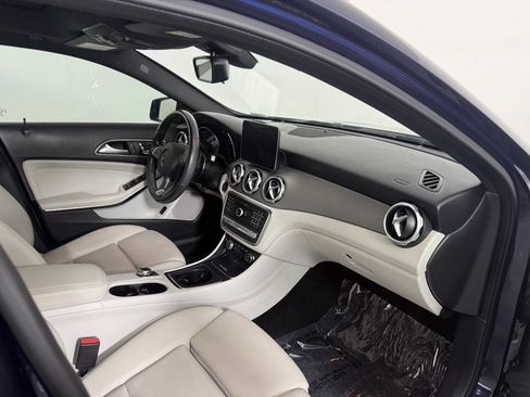 Used 2019 Mercedes-Benz GLA 250 4MATIC image 15