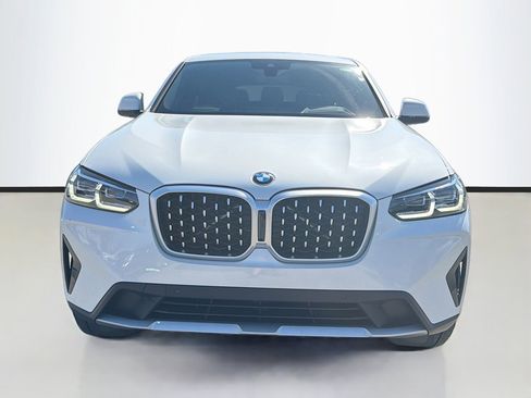 Certified 2025 BMW X4 xDrive30i w/ Premium Package image 9