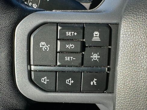 Certified 2023 Ford F150 Lariat w/ Equipment Group 502A High image 21