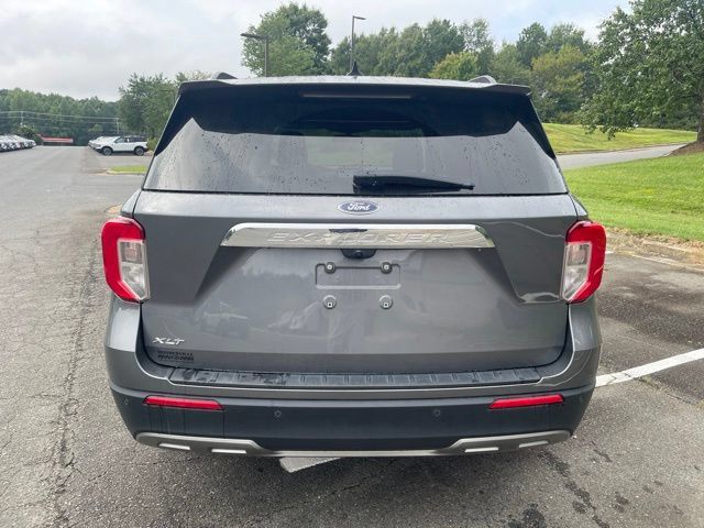 Used 2022 Ford Explorer XLT w/ Equipment Group 202A RWD image 4