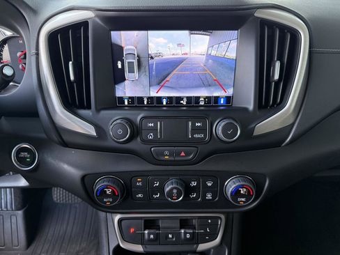 Used 2022 GMC Terrain Denali w/ Denali Premium Package image 20