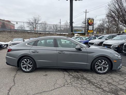Used 2023 Hyundai Sonata SEL w/ Winter Weather Package image 11