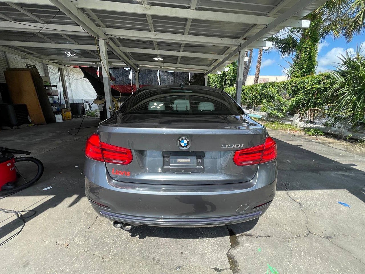 Used 2018 BMW 330i Sedan RWD image 5