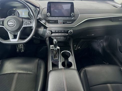 Used 2024 Nissan Altima 2.5 SR FWD image 18