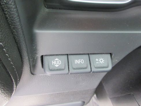 Used 2023 Chevrolet Silverado 3500 LTZ AWD/4WD image 32