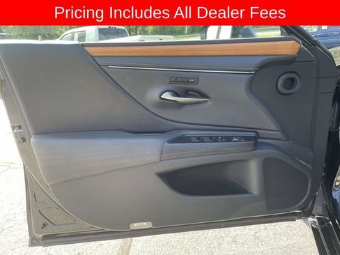 Used 2019 Lexus ES 300h w/ Accessory Package 2 FWD image 18