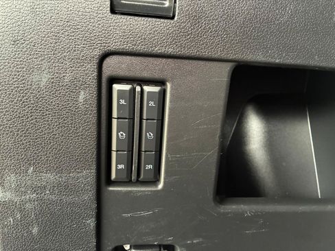 Used 2019 Ford Expedition Limited w/ Special Edition Package RWD image 39