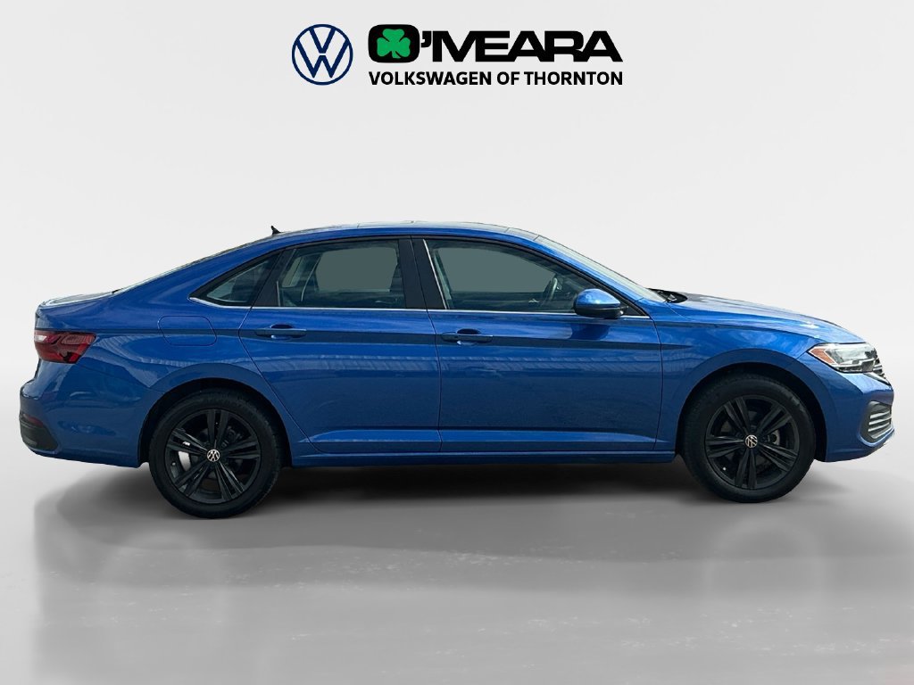 Used 2024 Volkswagen Jetta SE FWD image 6
