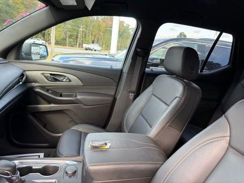 Used 2023 Chevrolet Traverse LT w/ LPO, Floor Liner Package image 15
