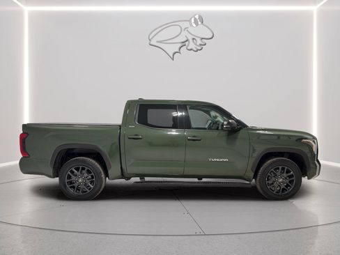 Used 2023 Toyota Tundra SR5 w/ SR5 Premium Package AWD/4WD image 6