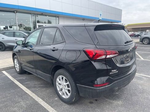 Used 2023 Chevrolet Equinox LS w/ LS Convenience Package image 7