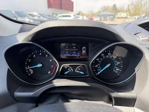 Used 2016 Ford Escape SE FWD image 12