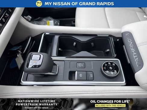 New 2026 Nissan Pathfinder SL image 22