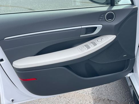 New 2026 Hyundai Sonata Limited FWD image 4