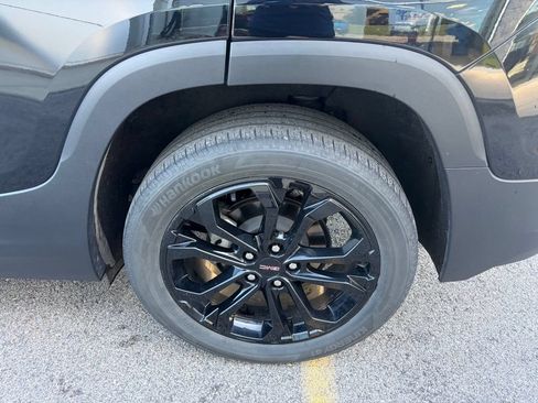 Used 2022 GMC Terrain SLT w/ Infotainment Package II FWD image 15