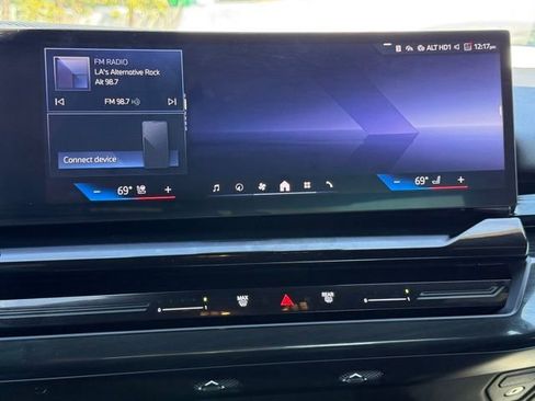 Used 2025 BMW 530i xDrive image 23