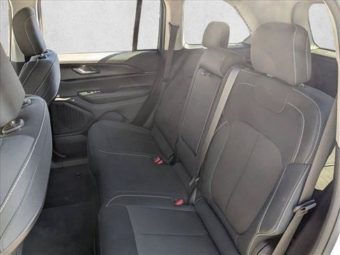 Used 2023 Jeep Grand Cherokee Laredo w/ Luxury Tech Group I AWD/4WD image 19