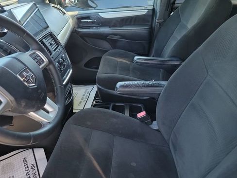 Used 2015 Dodge Grand Caravan SE w/ Quick Order Package 29E SE FWD image 15