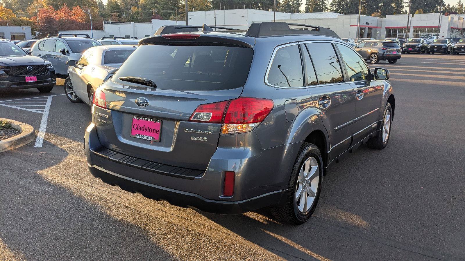 Used 2014 Subaru Outback 2.5i Limited AWD/4WD image 6