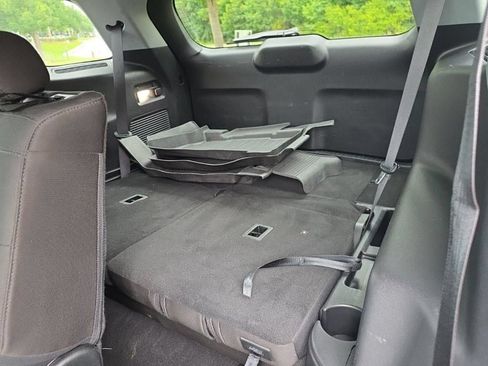 Used 2022 Ford Explorer XLT AWD/4WD image 34