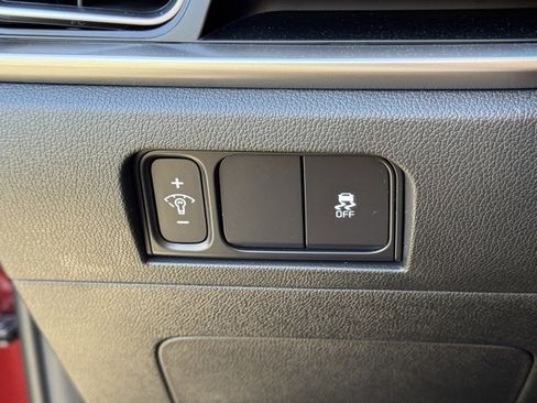 Certified 2025 Kia Sorento LX image 26