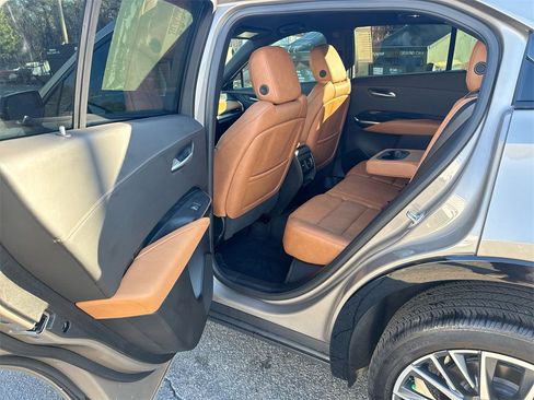 Used 2025 Cadillac XT4 Sport image 28