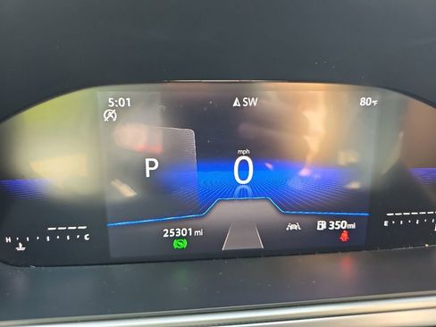 Used 2025 Volkswagen Taos SE FWD image 18