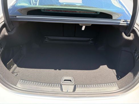 Used 2025 Mercedes-Benz E 350 Sedan image 11