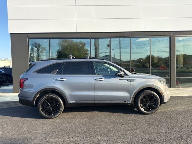 Used 2021 Kia Sorento S AWD/4WD image 2