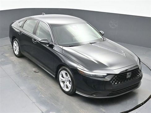 Certified 2025 Honda Accord LX image 35