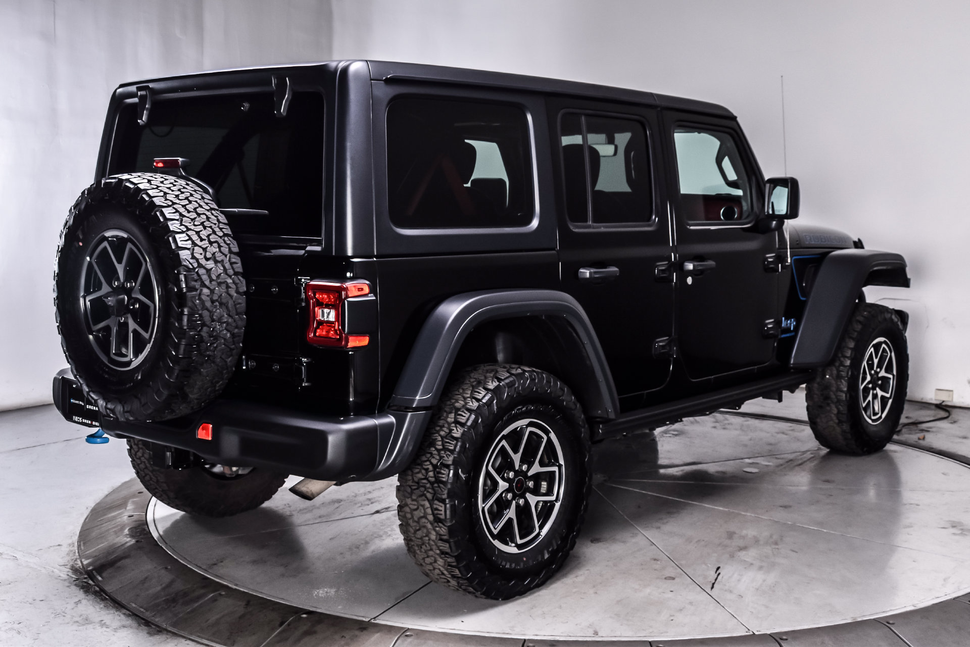 Used 2023 Jeep Wrangler Unlimited Rubicon 4xe AWD/4WD image 6