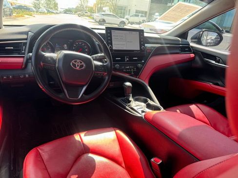 Used 2023 Toyota Camry XSE FWD image 3