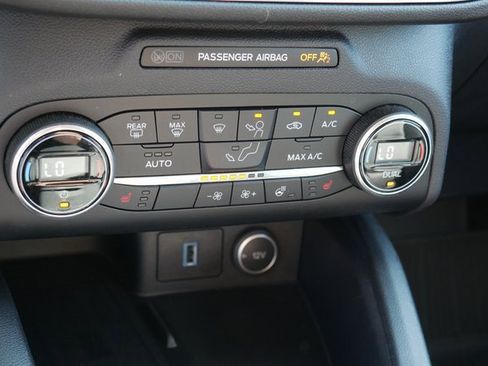 Used 2020 Ford Escape Titanium w/ Titanium Premium Package 2.0 image 24