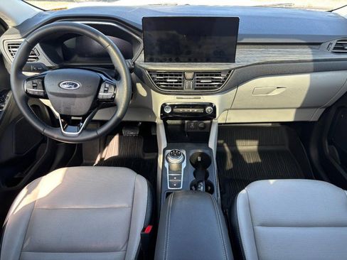 Used 2023 Ford Escape Platinum image 14