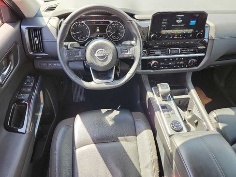 Used 2023 Nissan Pathfinder SL w/ Cargo Package AWD/4WD image 11