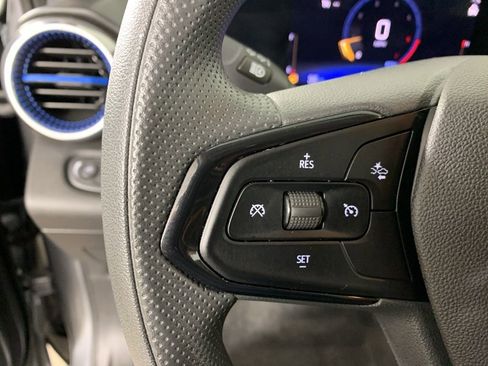 Used 2025 Chevrolet Trax LT image 19