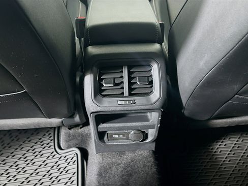 Used 2023 Volkswagen Tiguan SE FWD image 27