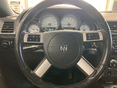 Used 2009 Dodge Challenger SRT8 RWD image 23