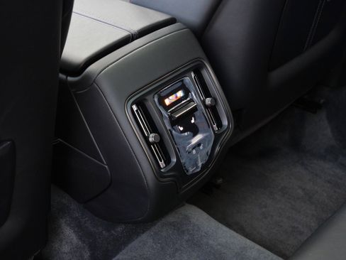 New 2026 Aston Martin DBX S image 23