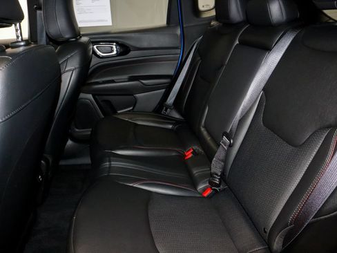 Used 2025 Jeep Compass Trailhawk AWD/4WD image 21