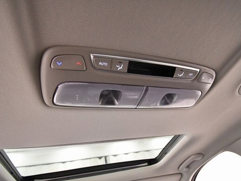 Certified 2022 Kia Telluride EX w/ EX Premium Package image 18