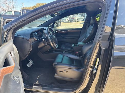 Used 2020 Tesla Model X Long Range image 9