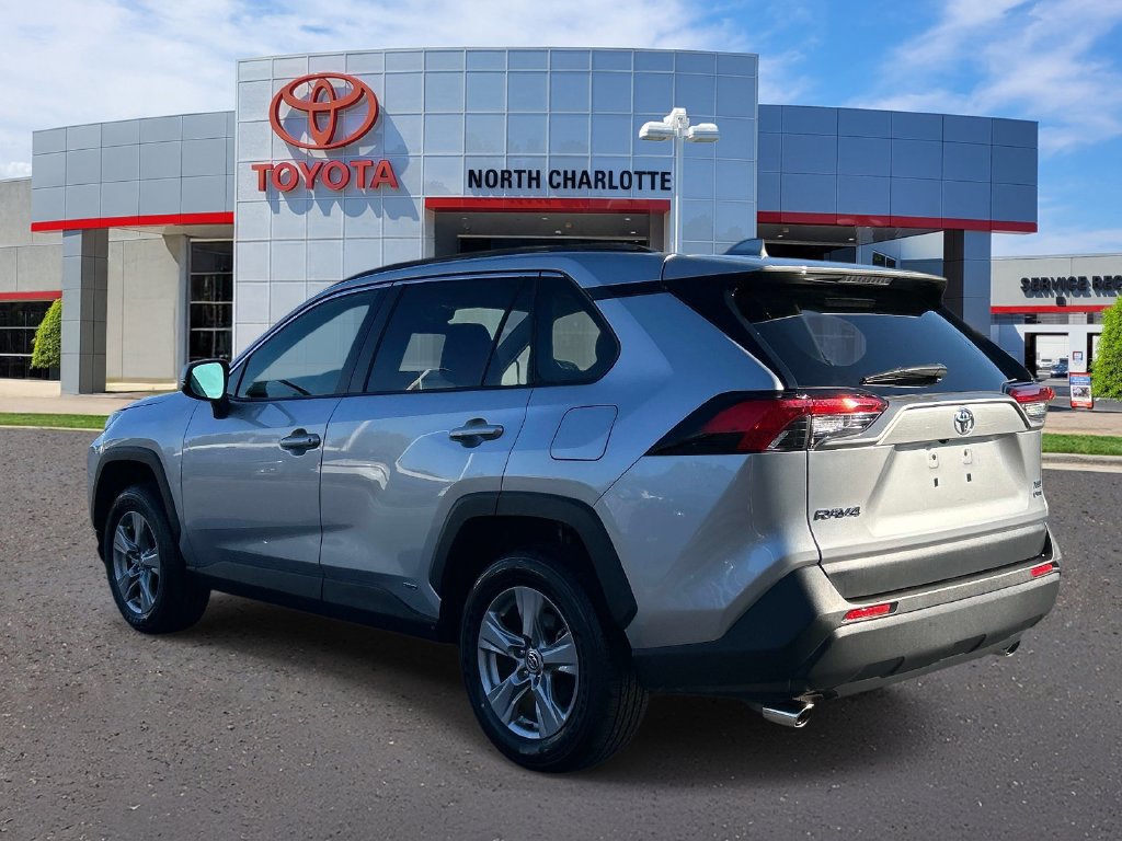 Used 2025 Toyota RAV4 XLE w/ Convenience Package AWD/4WD image 6