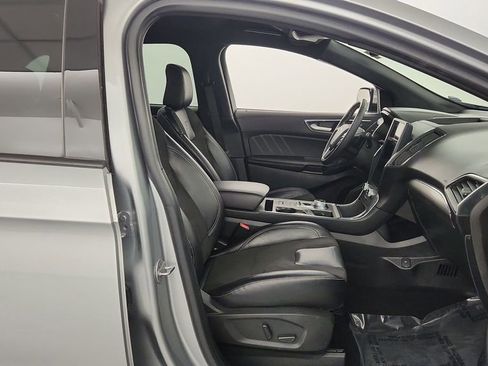 Used 2023 Ford Edge ST image 32